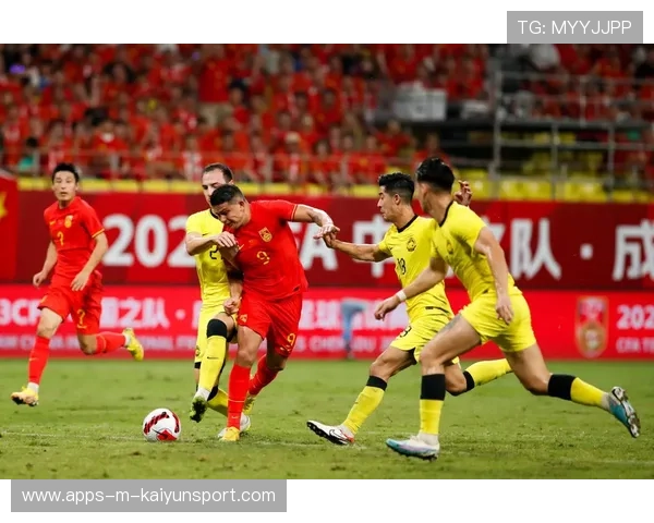 国足热身赛对手曝光：球迷怒骂太弱