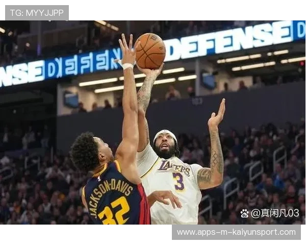 湖勇大战：詹姆斯关键封盖成“制胜符”，专家狂赞