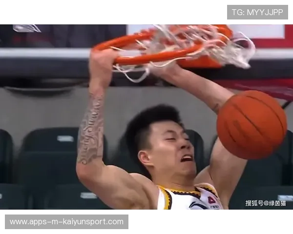 森林反击三打二成型,最后一脚传球走样,森林弹反 森林反击三打二成型,最后一脚传球走样,森林弹反