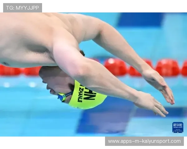 潘展乐外训刷新自由泳录，竞技状态达巅峰